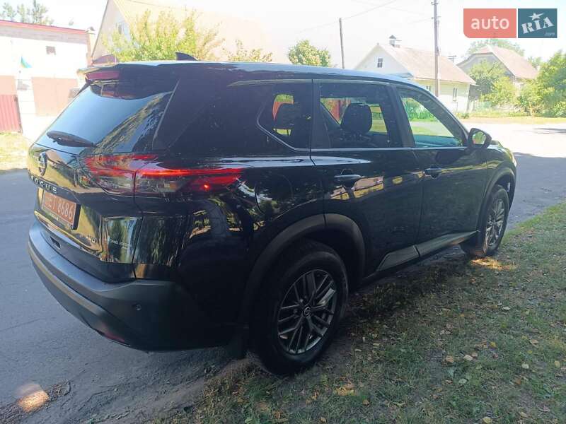 Внедорожник / Кроссовер Nissan Rogue 2021 в Дубно