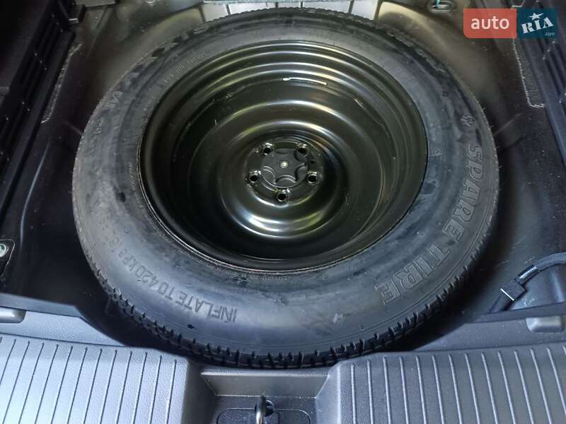 Внедорожник / Кроссовер Nissan Rogue 2021 в Дубно