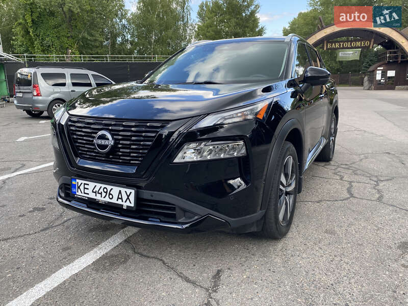 Позашляховик / Кросовер Nissan Rogue 2023 в Дніпрі