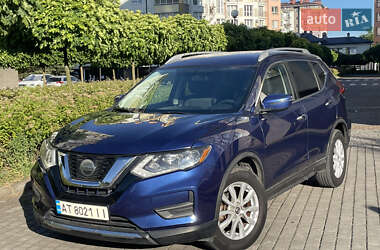 Позашляховик / Кросовер Nissan Rogue 2017 в Івано-Франківську