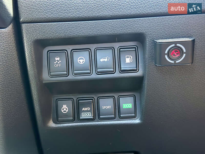 Позашляховик / Кросовер Nissan Rogue 2018 в Києві