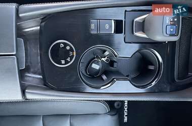 Позашляховик / Кросовер Nissan Rogue 2020 в 