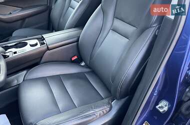 Позашляховик / Кросовер Nissan Rogue 2020 в 