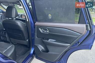 Позашляховик / Кросовер Nissan Rogue 2020 в 