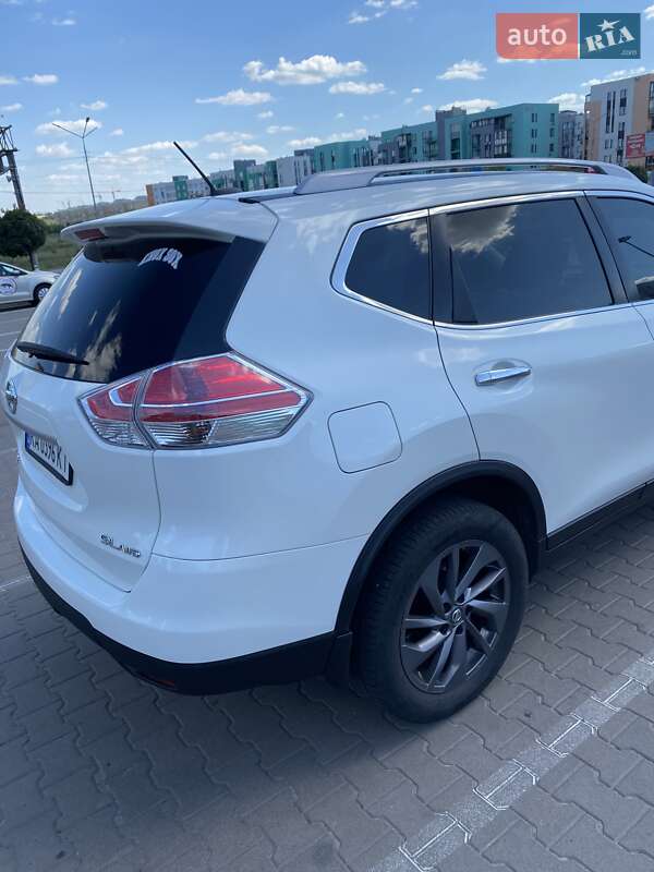Позашляховик / Кросовер Nissan Rogue 2016 в Києві