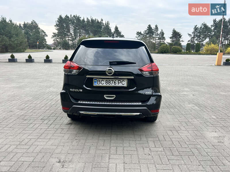 Позашляховик / Кросовер Nissan Rogue 2017 в Львові