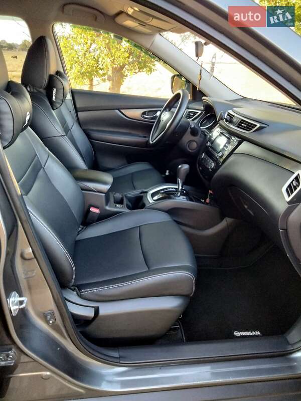 Позашляховик / Кросовер Nissan Rogue 2016 в Одесі