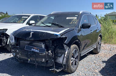 Позашляховик / Кросовер Nissan Rogue 2017 в Львові