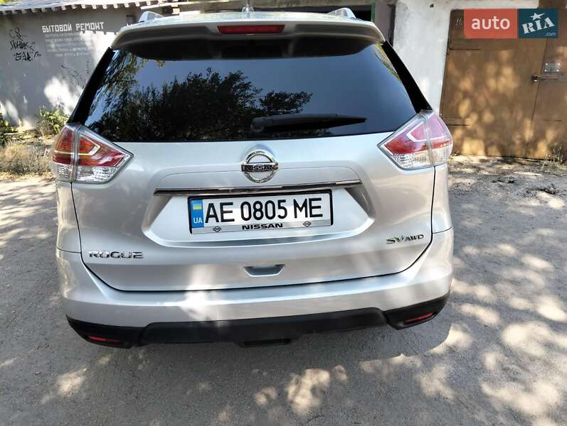 Позашляховик / Кросовер Nissan Rogue 2016 в Кривому Розі