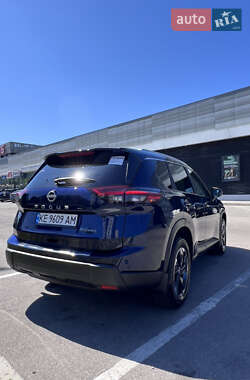 Позашляховик / Кросовер Nissan Rogue 2024 в 