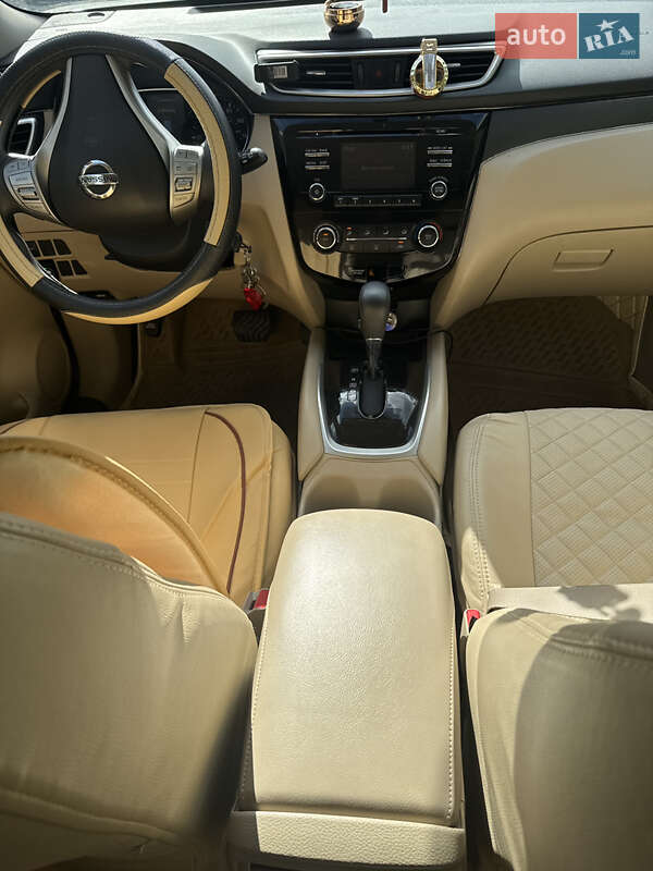 Позашляховик / Кросовер Nissan Rogue 2016 в Івано-Франківську