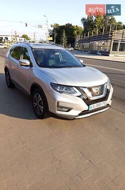 Внедорожник / Кроссовер Nissan Rogue 2017 в Киеве