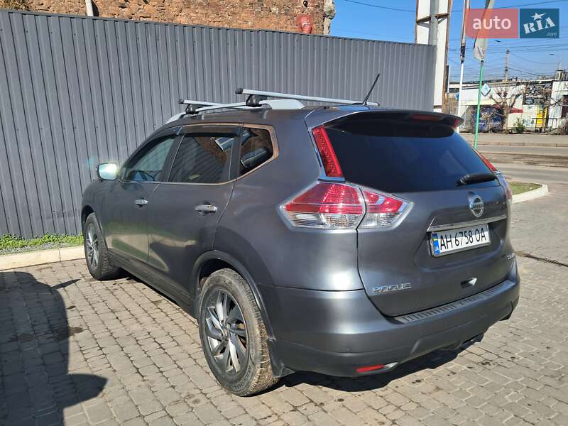 Позашляховик / Кросовер Nissan Rogue 2015 в Дніпрі