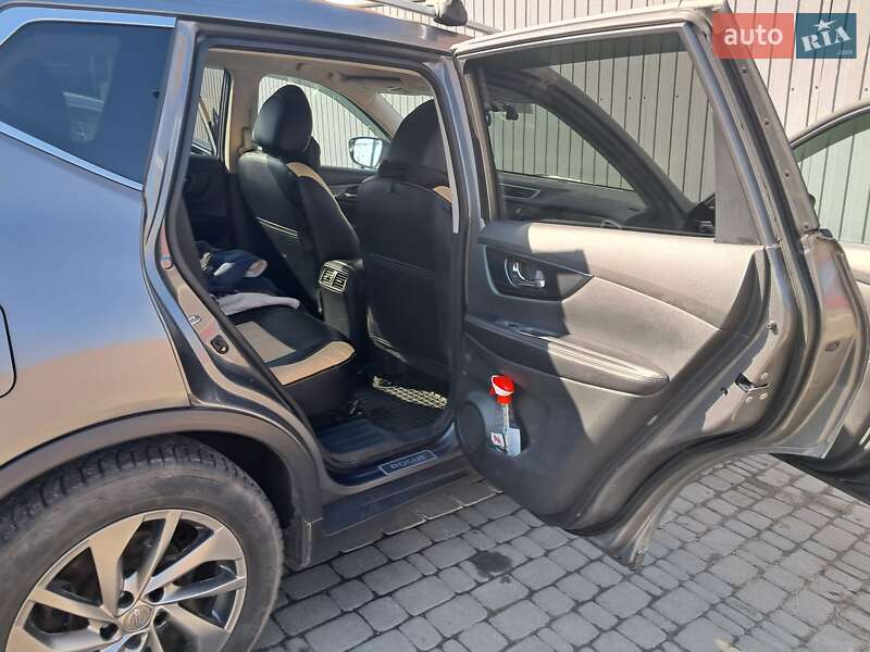 Позашляховик / Кросовер Nissan Rogue 2015 в Дніпрі