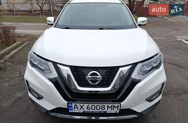 Позашляховик / Кросовер Nissan Rogue 2017 в Валках