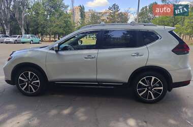 Внедорожник / Кроссовер Nissan Rogue 2018 в 