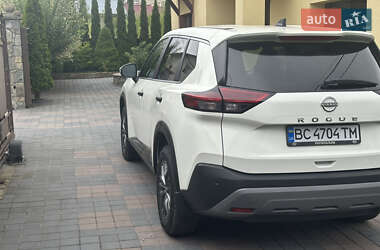 Внедорожник / Кроссовер Nissan Rogue 2022 в 