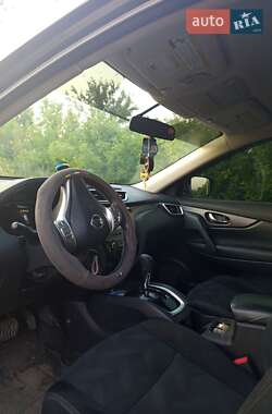Внедорожник / Кроссовер Nissan Rogue 2014 в 