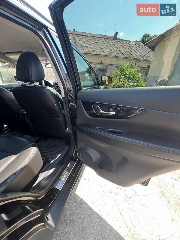 Позашляховик / Кросовер Nissan Rogue 2019 в Підволочиську