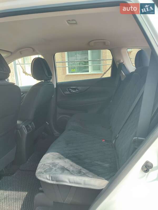 Позашляховик / Кросовер Nissan Rogue 2016 в Ізмаїлі