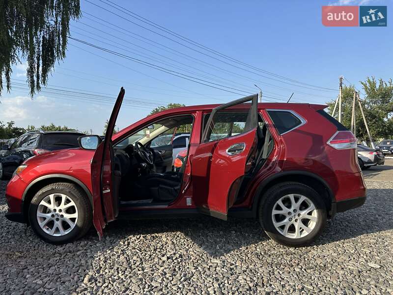 Внедорожник / Кроссовер Nissan Rogue 2016 в Смеле