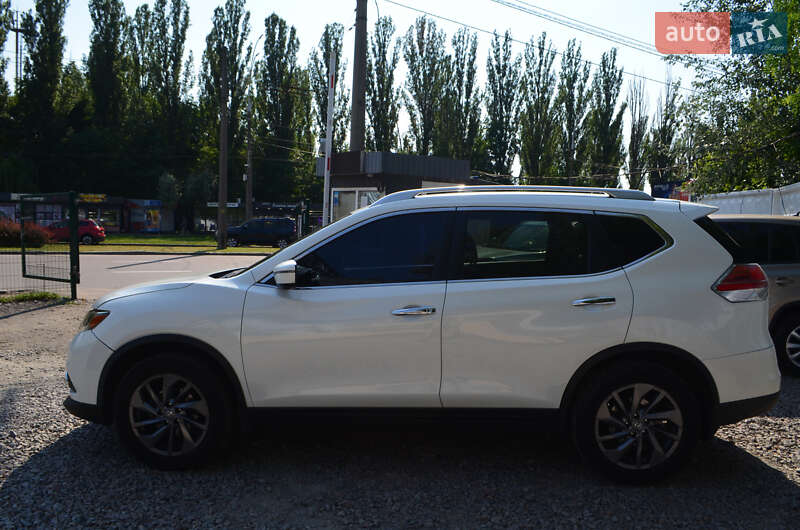 Внедорожник / Кроссовер Nissan Rogue 2016 в Киеве