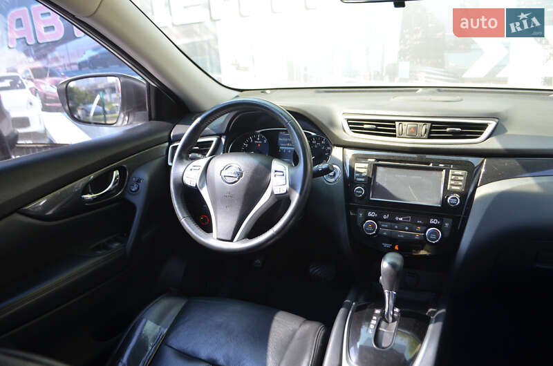 Внедорожник / Кроссовер Nissan Rogue 2016 в Киеве