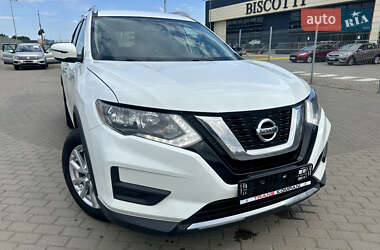 Позашляховик / Кросовер Nissan Rogue 2017 в Львові