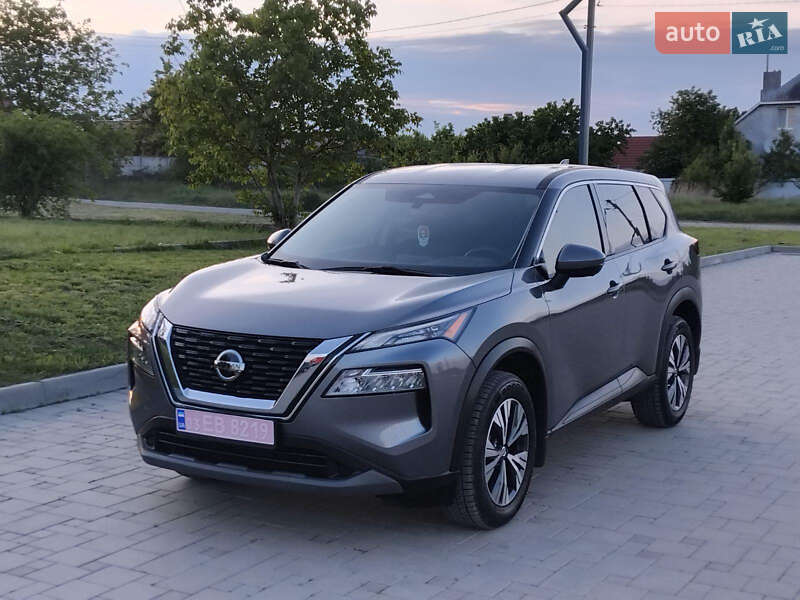Внедорожник / Кроссовер Nissan Rogue 2021 в Киеве