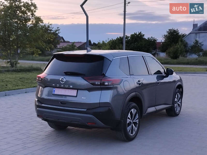 Внедорожник / Кроссовер Nissan Rogue 2021 в Киеве