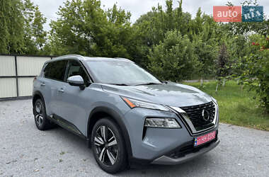Внедорожник / Кроссовер Nissan Rogue 2021 в Ровно