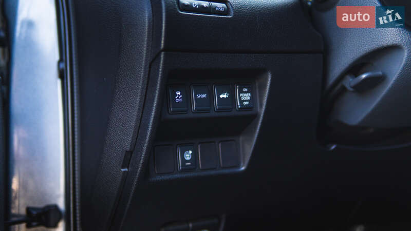 Позашляховик / Кросовер Nissan Rogue 2014 в Львові фото 48 Позашляховик / Кросовер Nissan Rogue 2014 в Львові