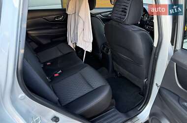 Внедорожник / Кроссовер Nissan Rogue 2019 в 
