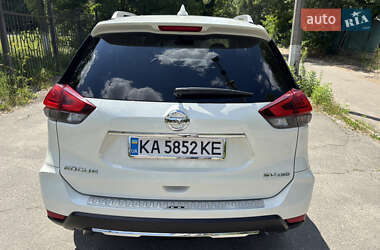 Внедорожник / Кроссовер Nissan Rogue 2017 в 