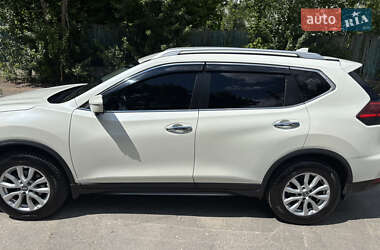 Внедорожник / Кроссовер Nissan Rogue 2017 в 