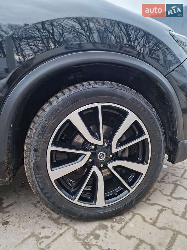 Внедорожник / Кроссовер Nissan Rogue 2019 в Надворной