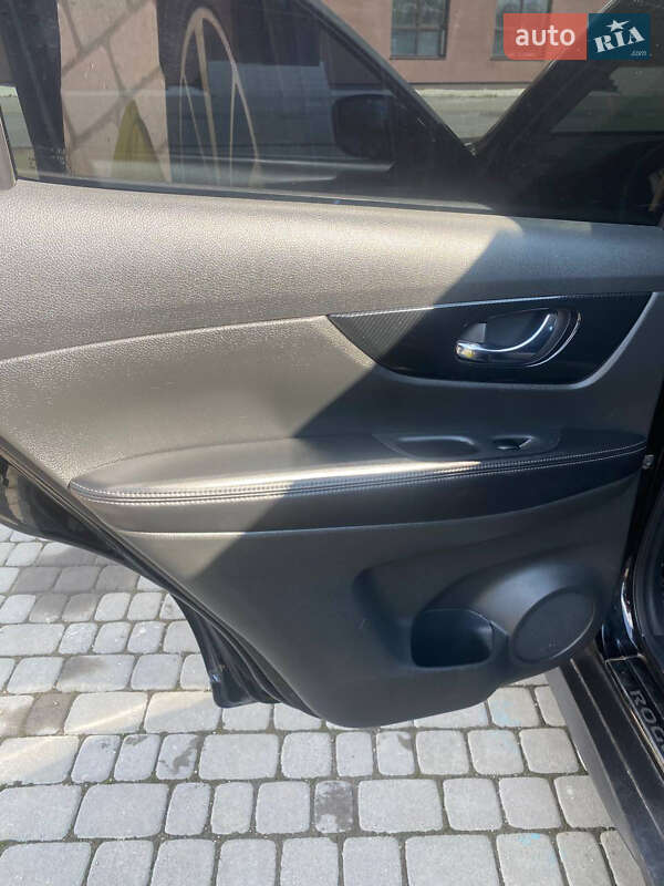 Внедорожник / Кроссовер Nissan Rogue 2019 в Надворной