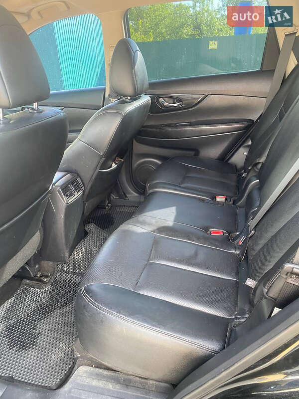 Внедорожник / Кроссовер Nissan Rogue 2019 в Надворной