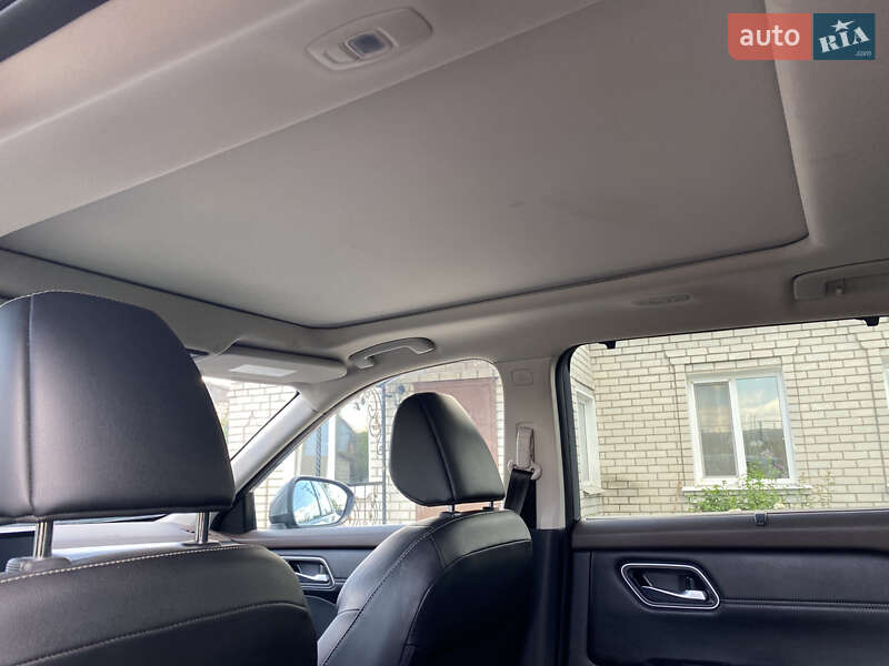 Внедорожник / Кроссовер Nissan Rogue 2020 в Кропивницком