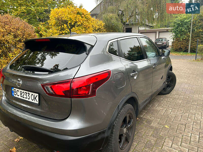 Внедорожник / Кроссовер Nissan Rogue 2018 в Львове