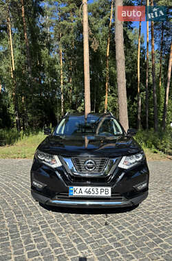 Позашляховик / Кросовер Nissan Rogue 2017 в Києві