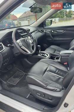 Внедорожник / Кроссовер Nissan Rogue 2015 в 