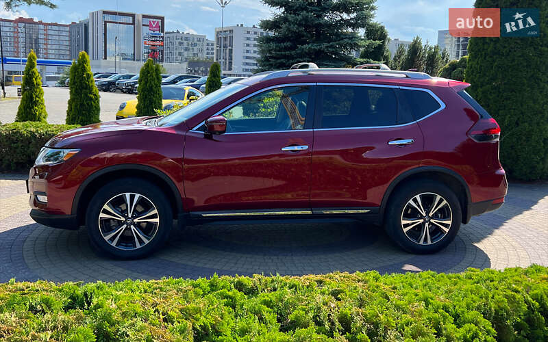Позашляховик / Кросовер Nissan Rogue 2017 в Львові