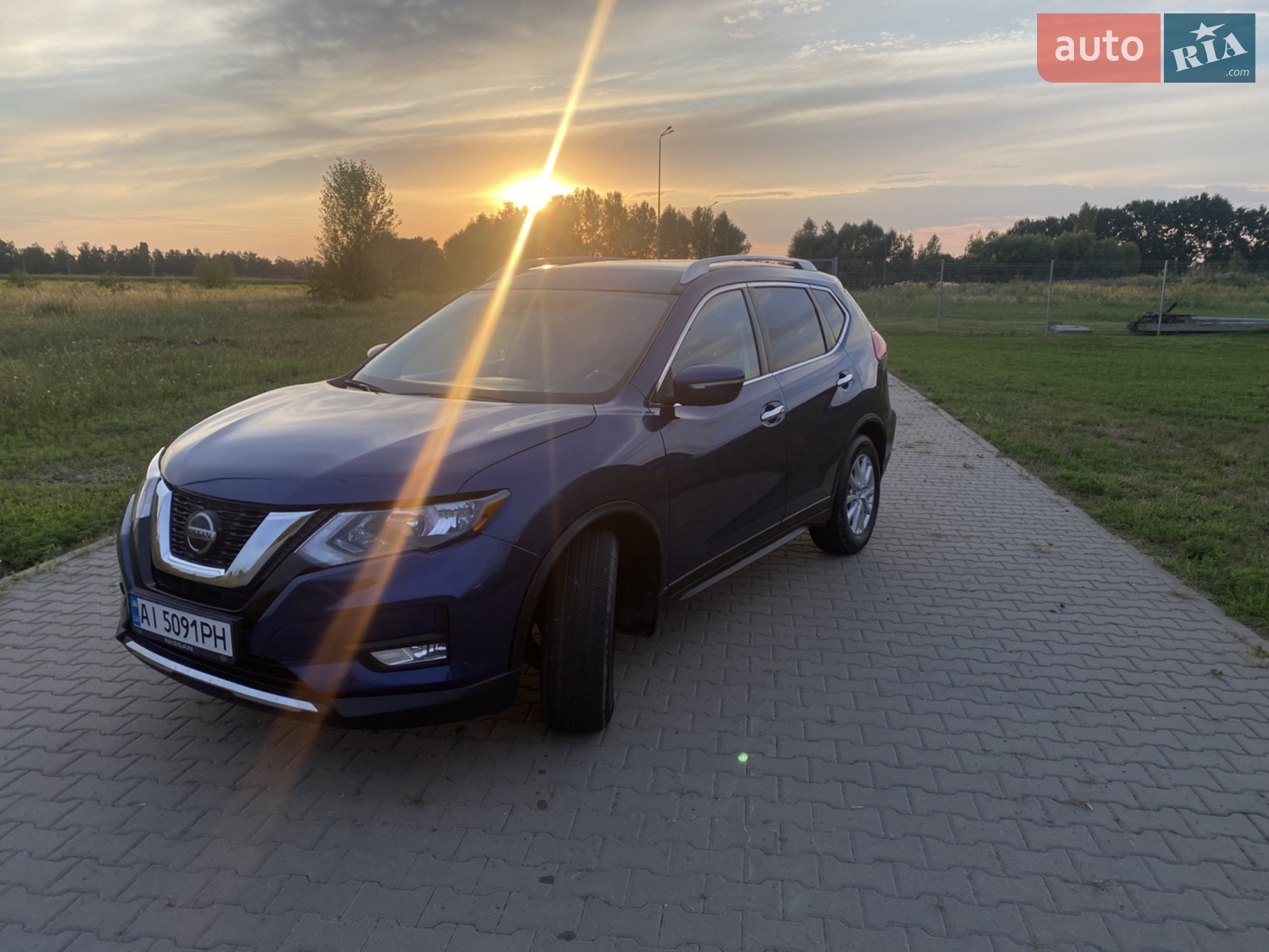 2019 Nissan Rogue - мініатюра 3