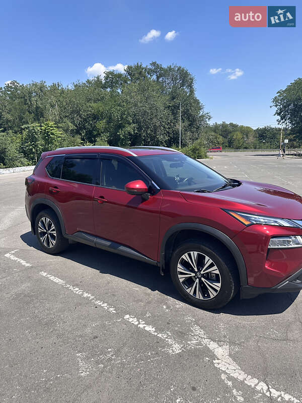 Позашляховик / Кросовер Nissan Rogue 2021 в Дніпрі