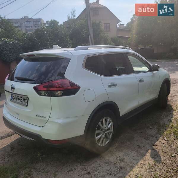 Позашляховик / Кросовер Nissan Rogue 2017 в Києві