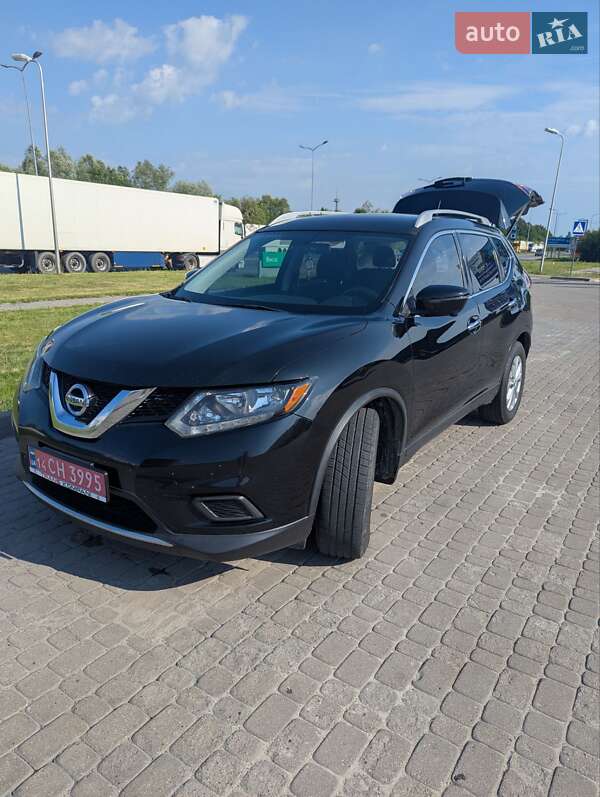 Внедорожник / Кроссовер Nissan Rogue 2016 в Львове