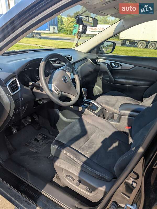 Внедорожник / Кроссовер Nissan Rogue 2016 в Львове