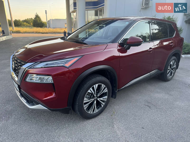 Позашляховик / Кросовер Nissan Rogue 2021 в Кам'янському