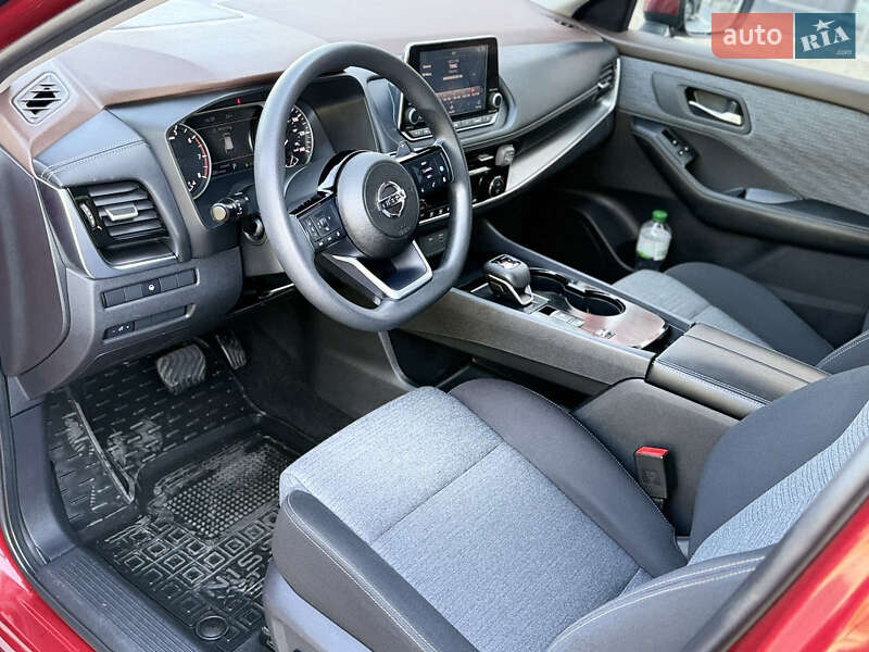Позашляховик / Кросовер Nissan Rogue 2021 в Кам'янському